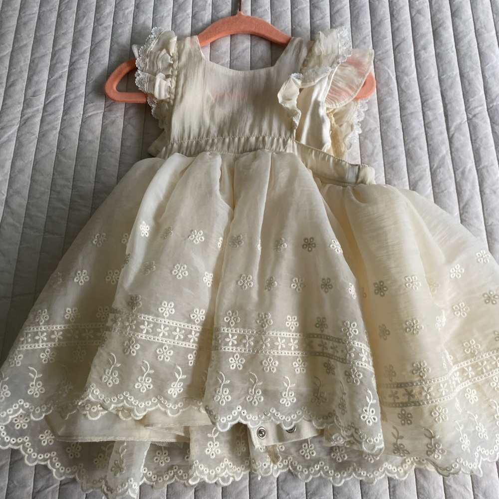 Elegant Cream Lace Dress